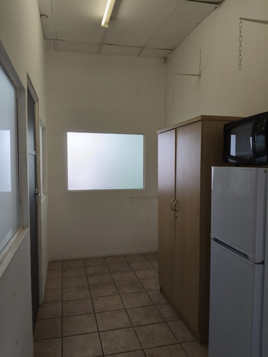 Commercial Property for Sale in Vredekloof Western Cape